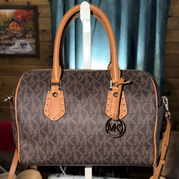 Michael Kors Handbags - Michael Kors Signature Brown Satchel with Crossbody Strap